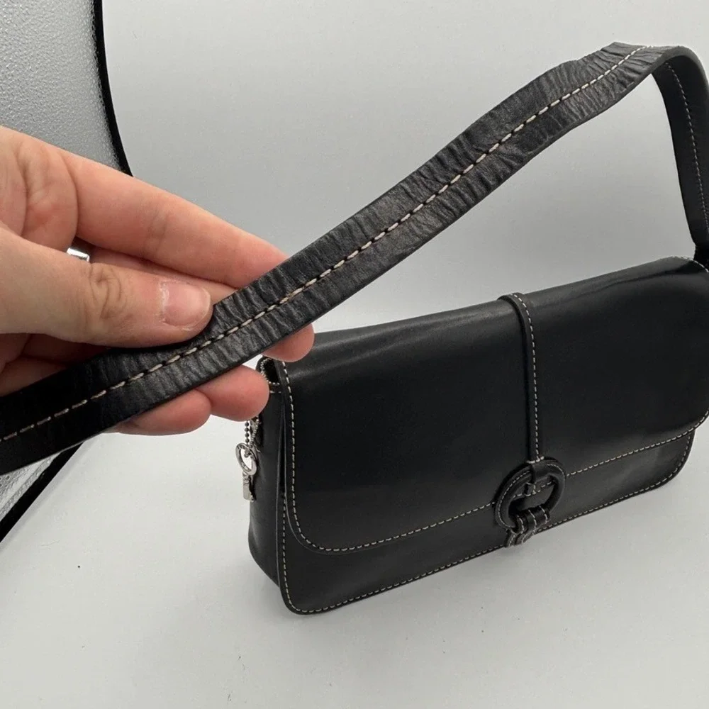 Fossil Shoulder Bag Structured Black Leather Contrast Stitch Vintage Y2K Purse